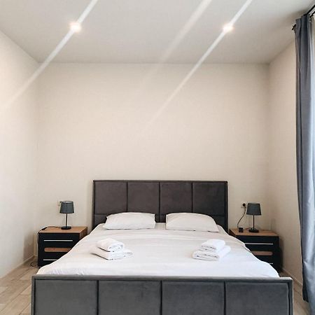 Apartments Domovik Mira 11S/5 موكاشيفه المظهر الخارجي الصورة
