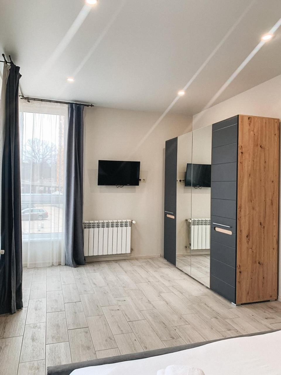 Apartments Domovik Mira 11S/5 موكاشيفه المظهر الخارجي الصورة